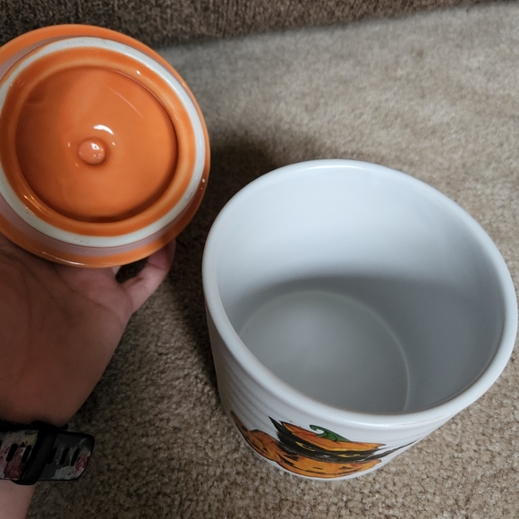 Halloween black cat canister jar with lid cobwebs and cauldrons - Picture 7 of 8